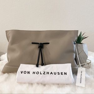 Von Holzhausen Clutch in Stone